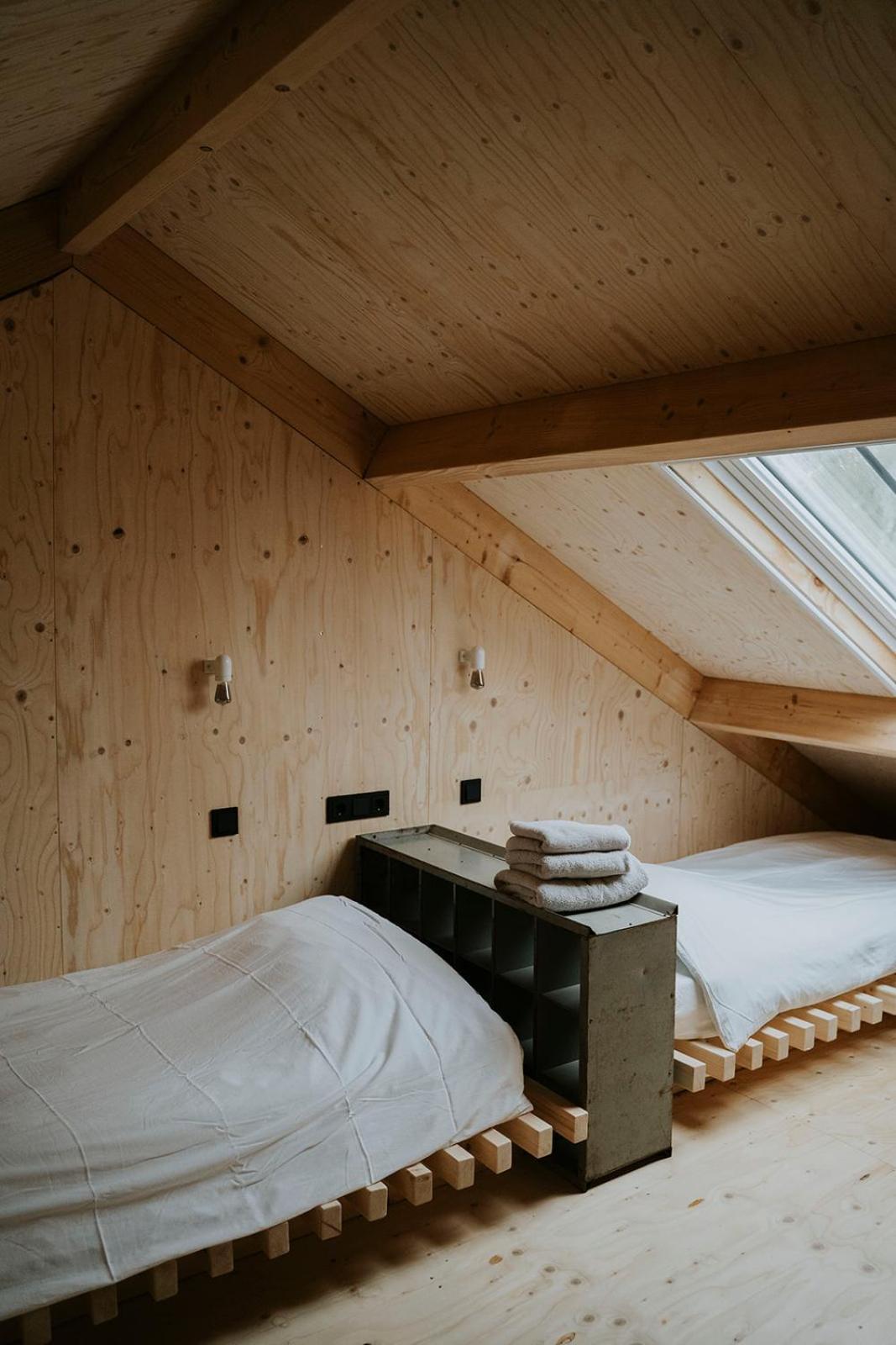 Bed En Brood In De Kapschuur - Boerderij De Zuiderkrib Bed and Breakfast Kraggenburg Εξωτερικό φωτογραφία